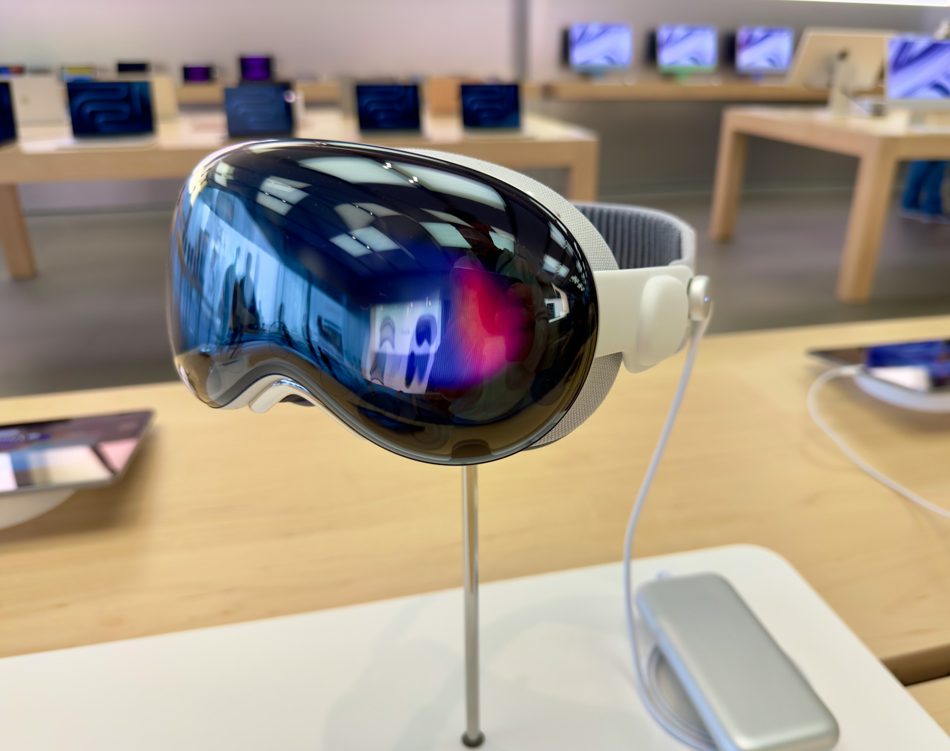 New augmented reality (AR) smart devices have been announced by Apple ...